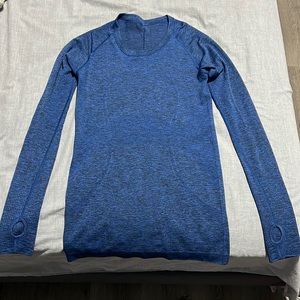 Dark blue lululemon swiftly tech long sleeve shirt, size 6